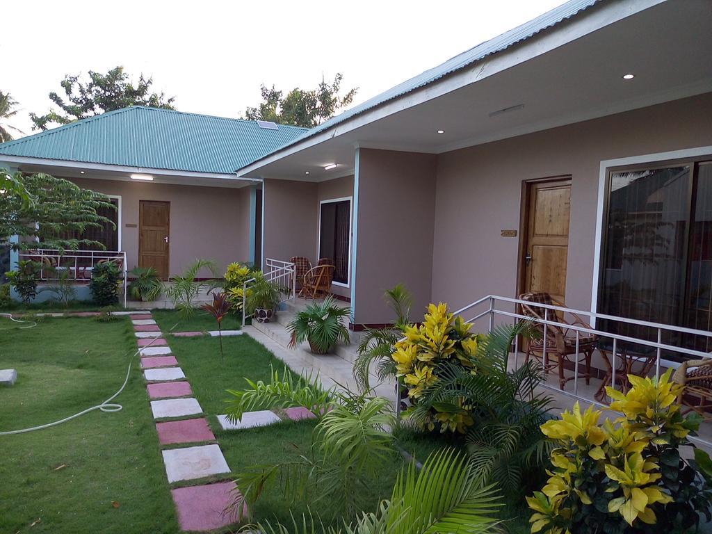 Mara Courtyard Lodge Дар-ес-Салам Екстер'єр фото