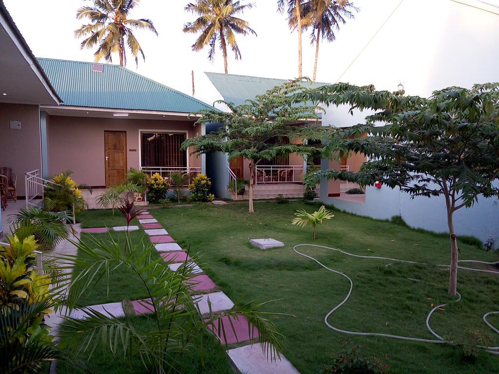 Mara Courtyard Lodge Дар-ес-Салам Екстер'єр фото